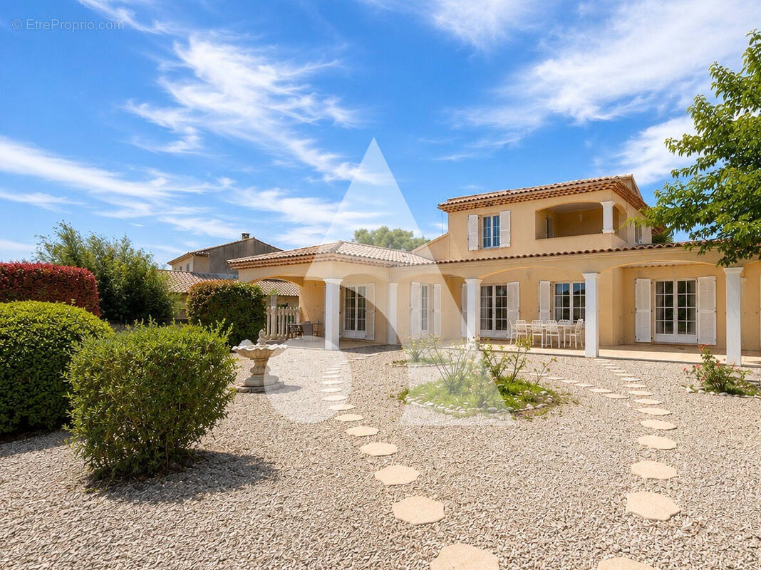 Maison à PERTUIS