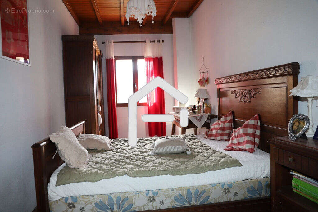 Maison à LES CABANNES