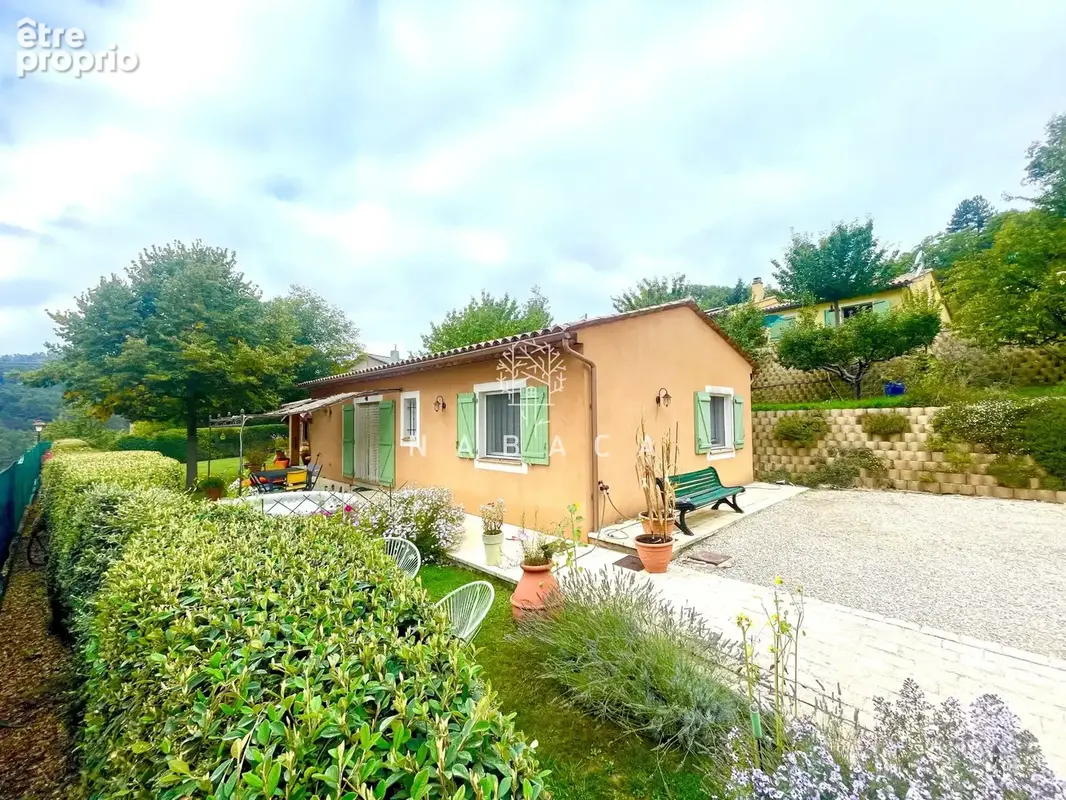 Photo Maison à Peyroules au prix de 310 000€