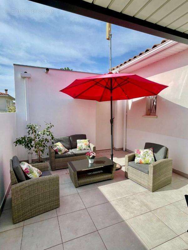 Maison à SAINT-JEAN-DE-VEDAS