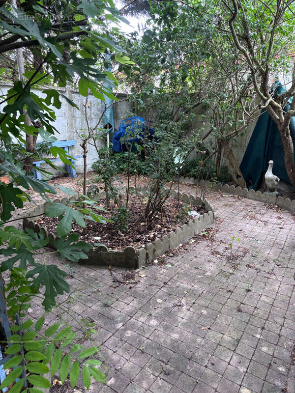 Exclusivité Guy Hoquet : Maison de ville avec extérieur et box à Montreuil - photo 8