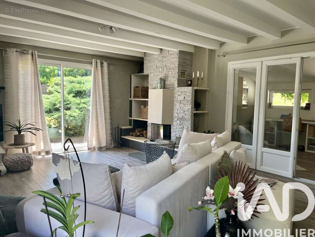 Maison 139 m² à Budos  - photo 3