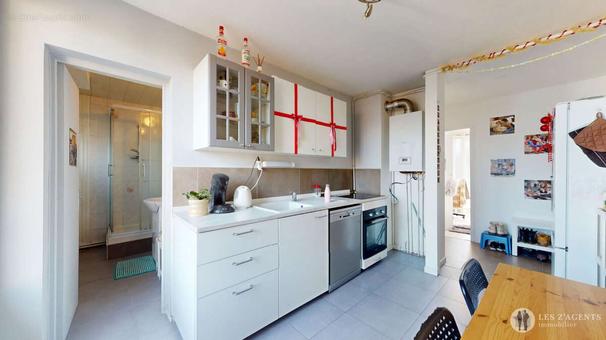 Appartement à SAINT-MARTIN-D'HERES