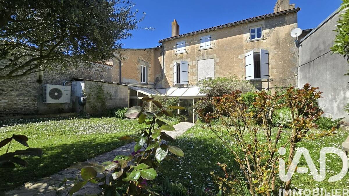 Photo 1 - Maison à CEAUX-EN-COUHE