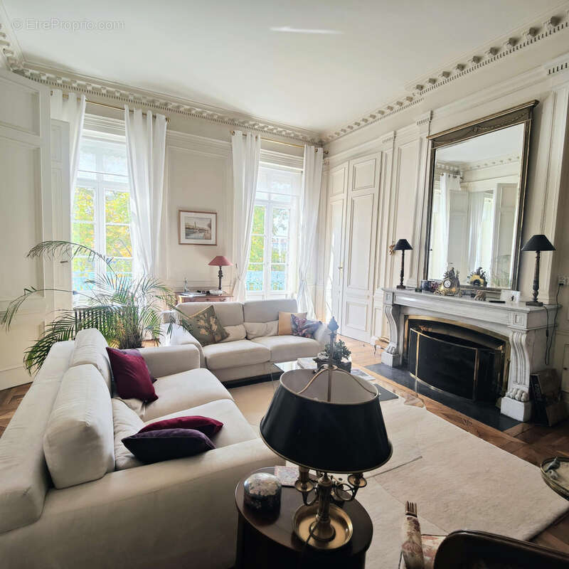 Appartement à LYON-6E