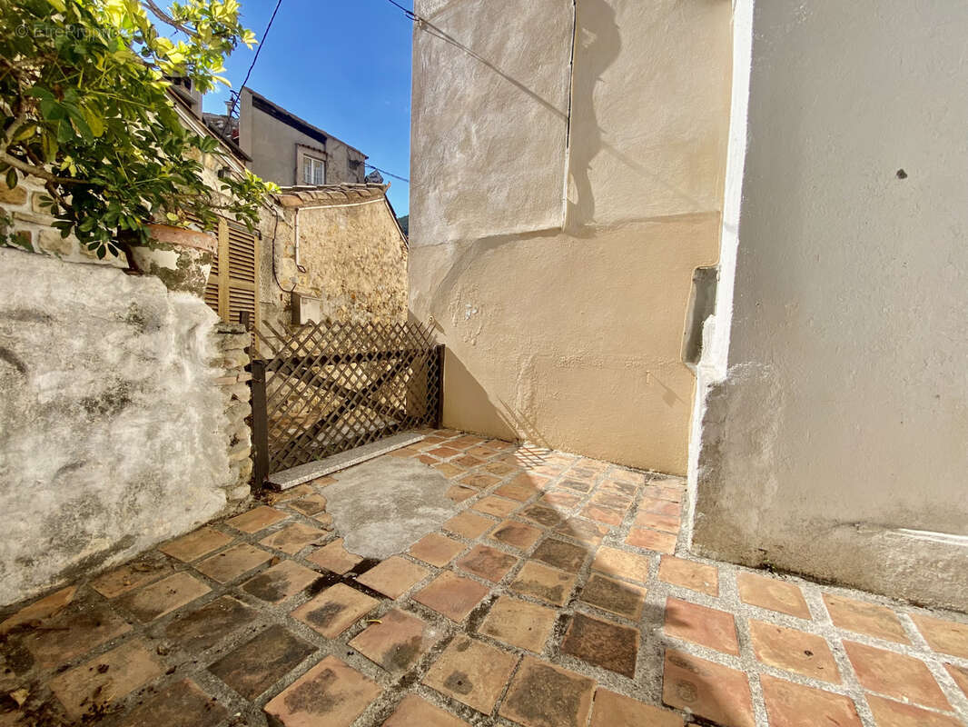 Appartement à ROQUEBRUNE-CAP-MARTIN
