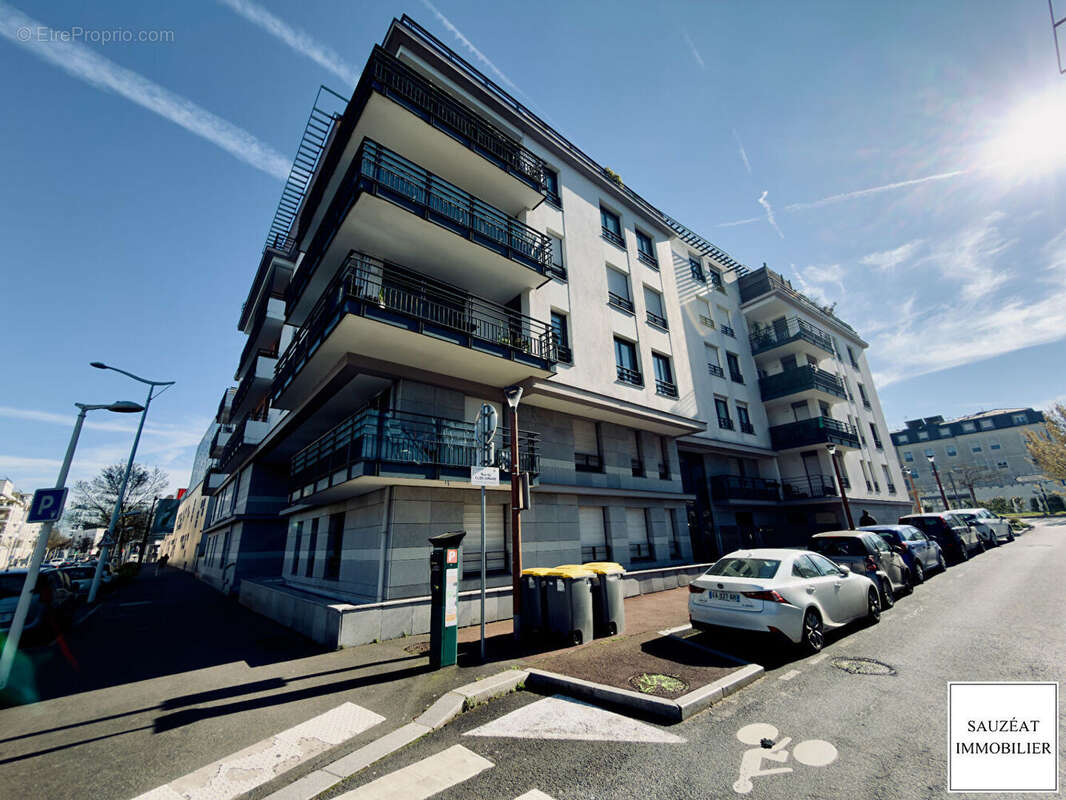 Appartement à ISSY-LES-MOULINEAUX