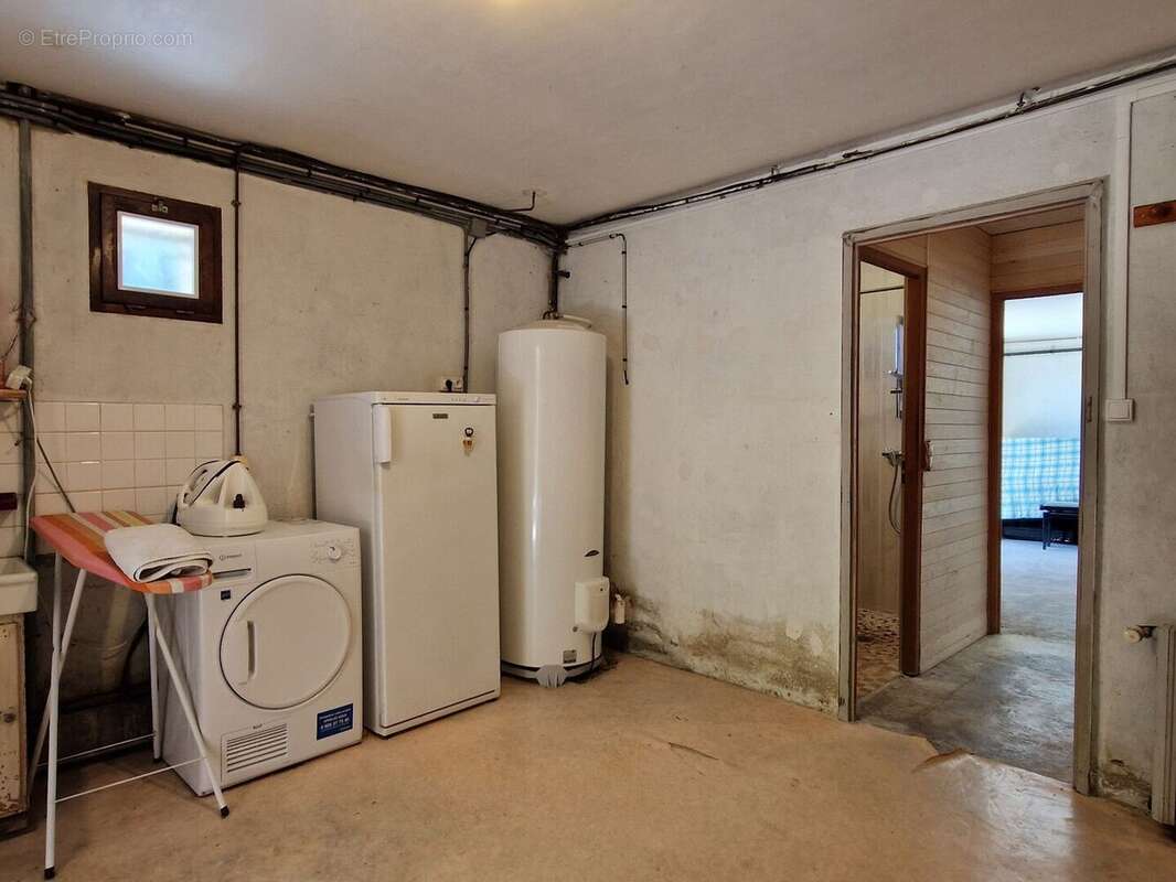 Sur hauteur, proche des commerces du Bugue, Maison d'habitation 4 chambres et terrain de 2077m2 - photo 20