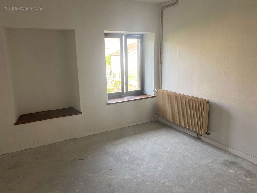 Maison à ETUZ