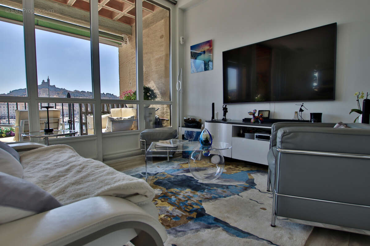 Appartement à MARSEILLE-2E