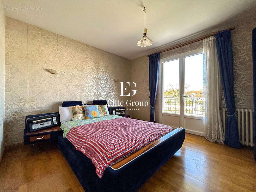 Maison à PORT-DES-BARQUES