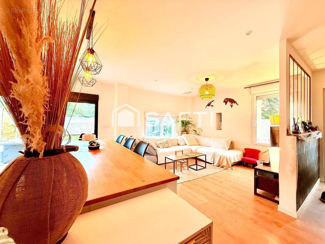 Photo 1 - Maison à VILLENAVE-D'ORNON