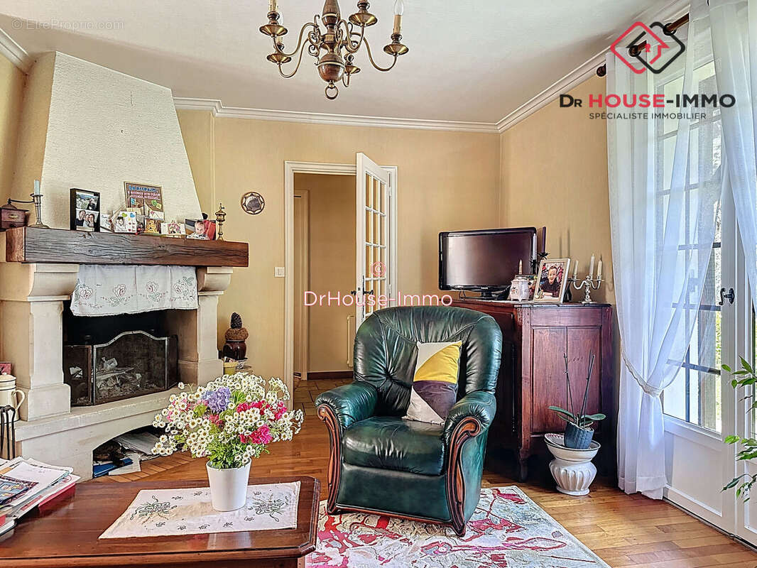 Maison à COULOUNIEIX-CHAMIERS