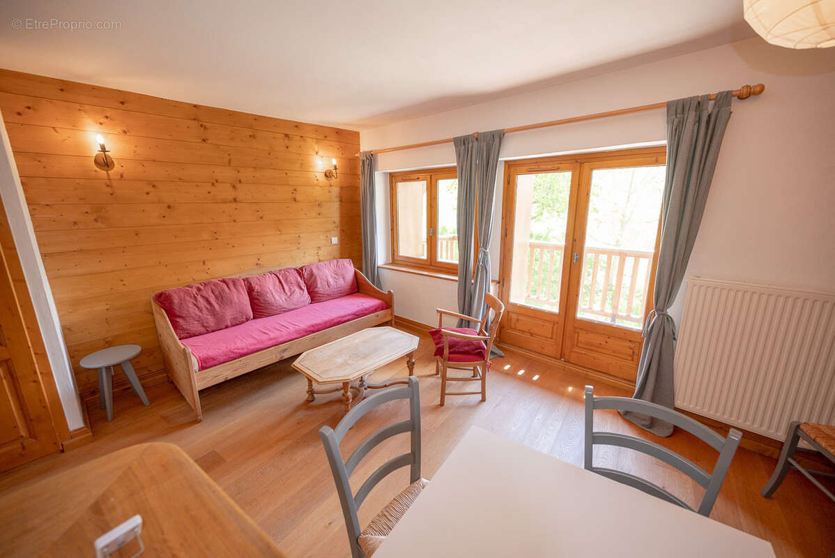 Appartement à LES ALLUES