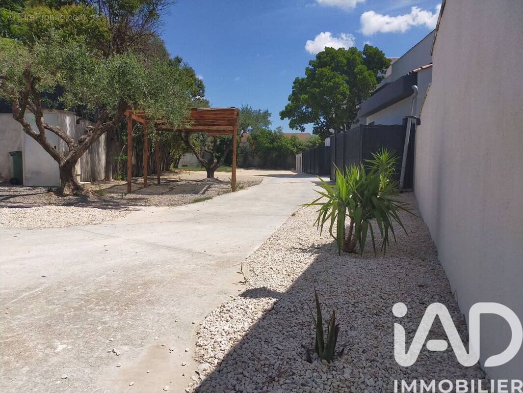 Photo 1 - Terrain à NIMES