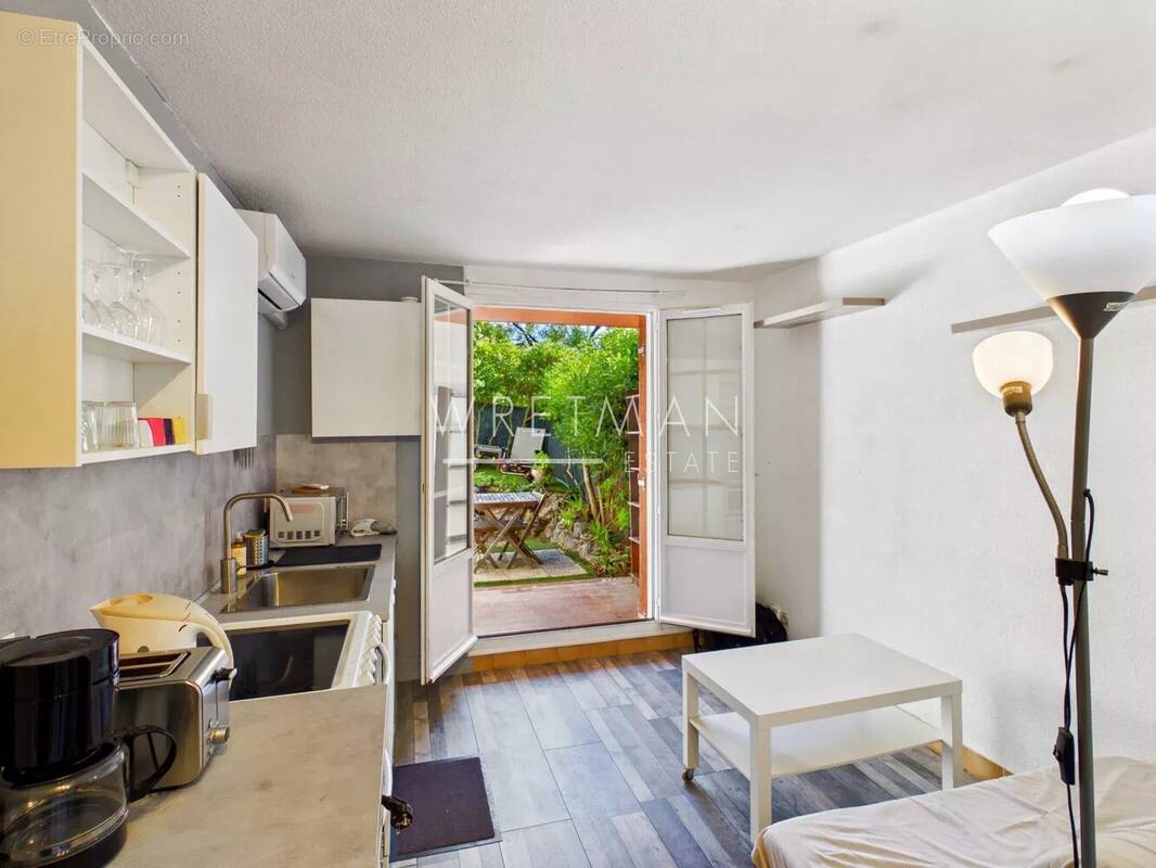 Appartement à VALLAURIS