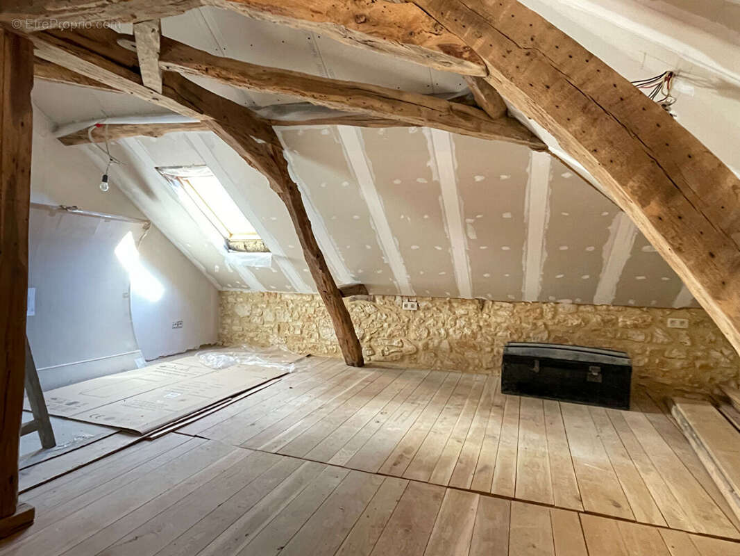 Appartement à CUBJAC