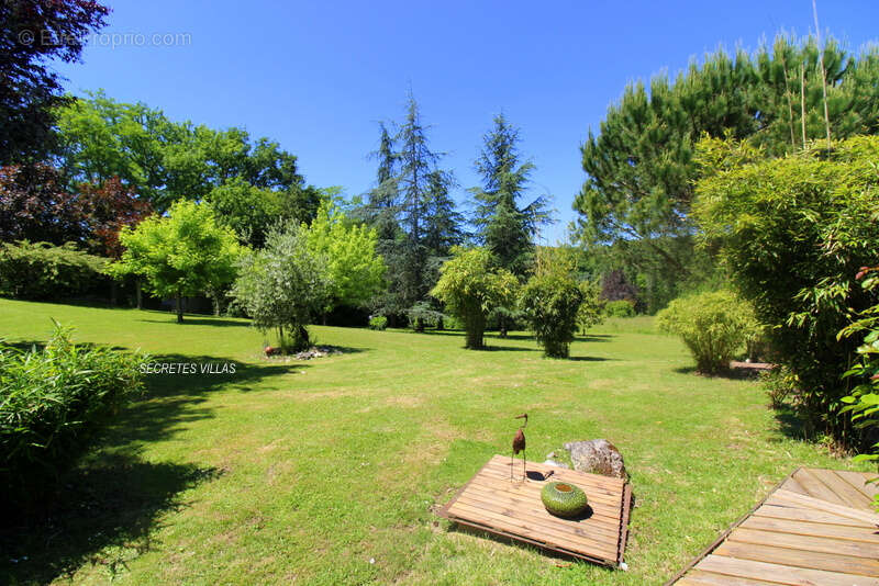 Maison à SALLEBOEUF