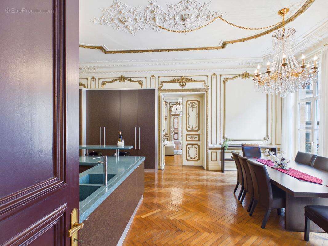 Metz Hyper Centre – Appartement de prestige de 276 m² avec entrée privative - photo 3