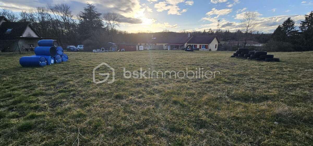 CREYS-MÉPIEU – Maison de plain-pied de 98 m² avec grand terrain – 285 000 € - photo 6