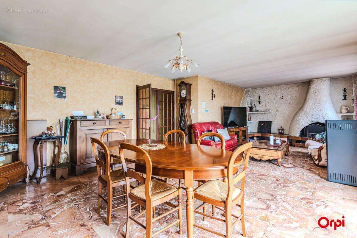 Maison à CHARLEVILLE-MEZIERES