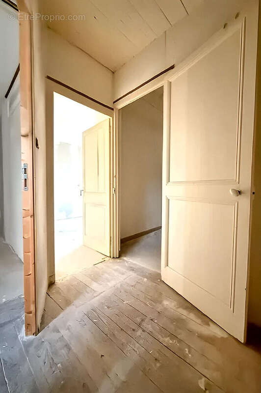 Maison à rénover - Centre de Luçon - photo 8