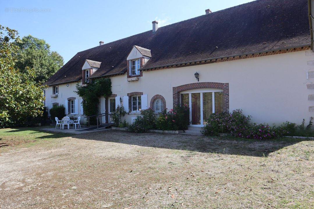 Maison à MORMANT-SUR-VERNISSON
