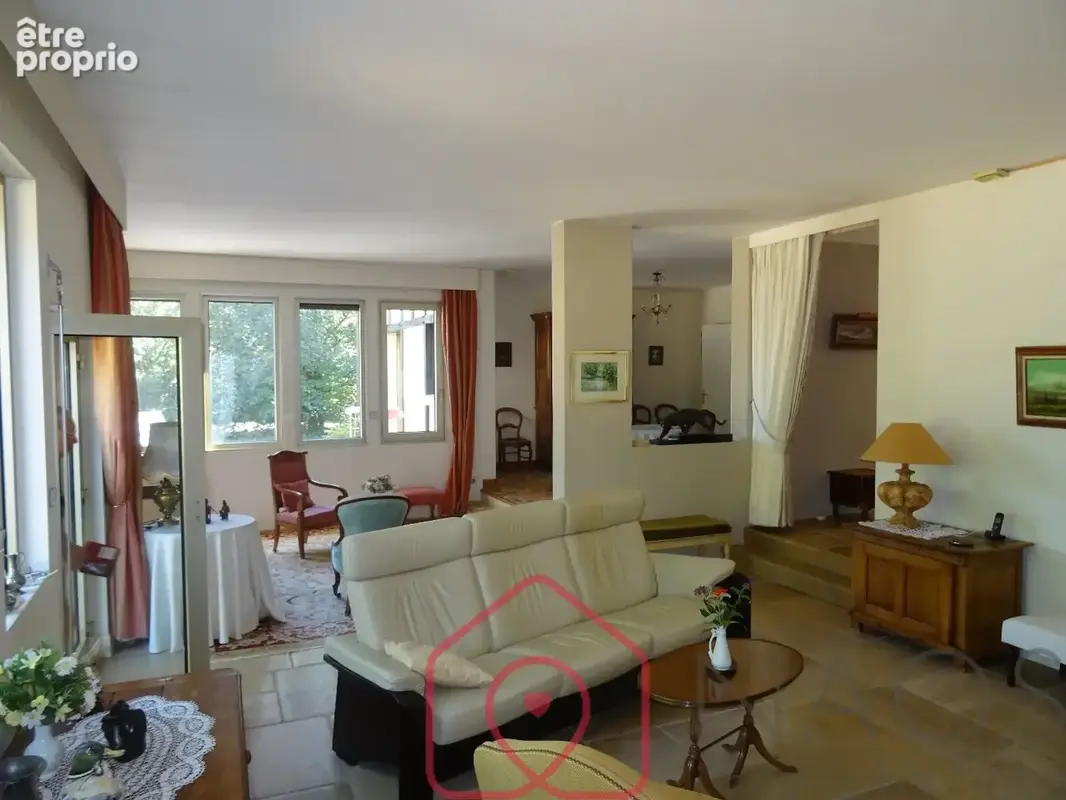 Belle maison de famille T8 -252 m² hab. - photo 4
