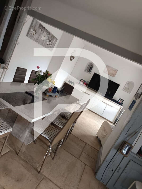 Maison à VITRY-LE-CROISE