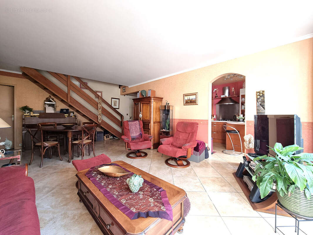 Appartement à FONTENAY-SOUS-BOIS