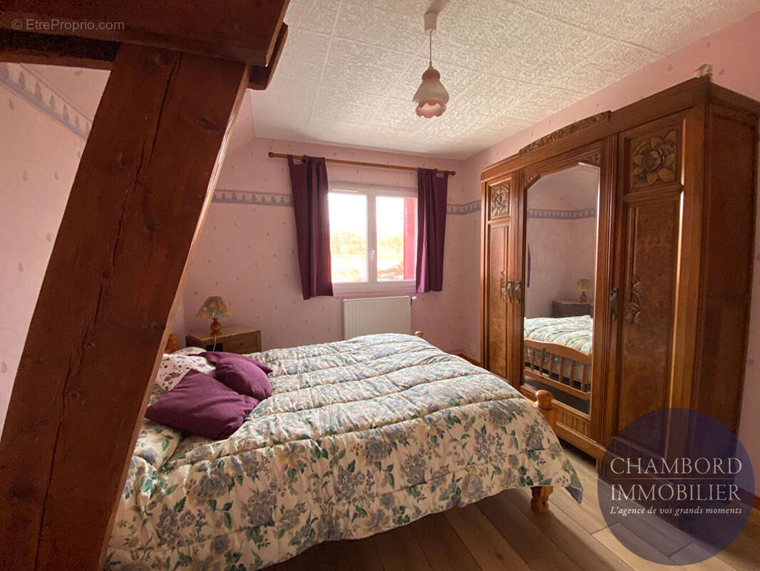 Maison à CONTRES