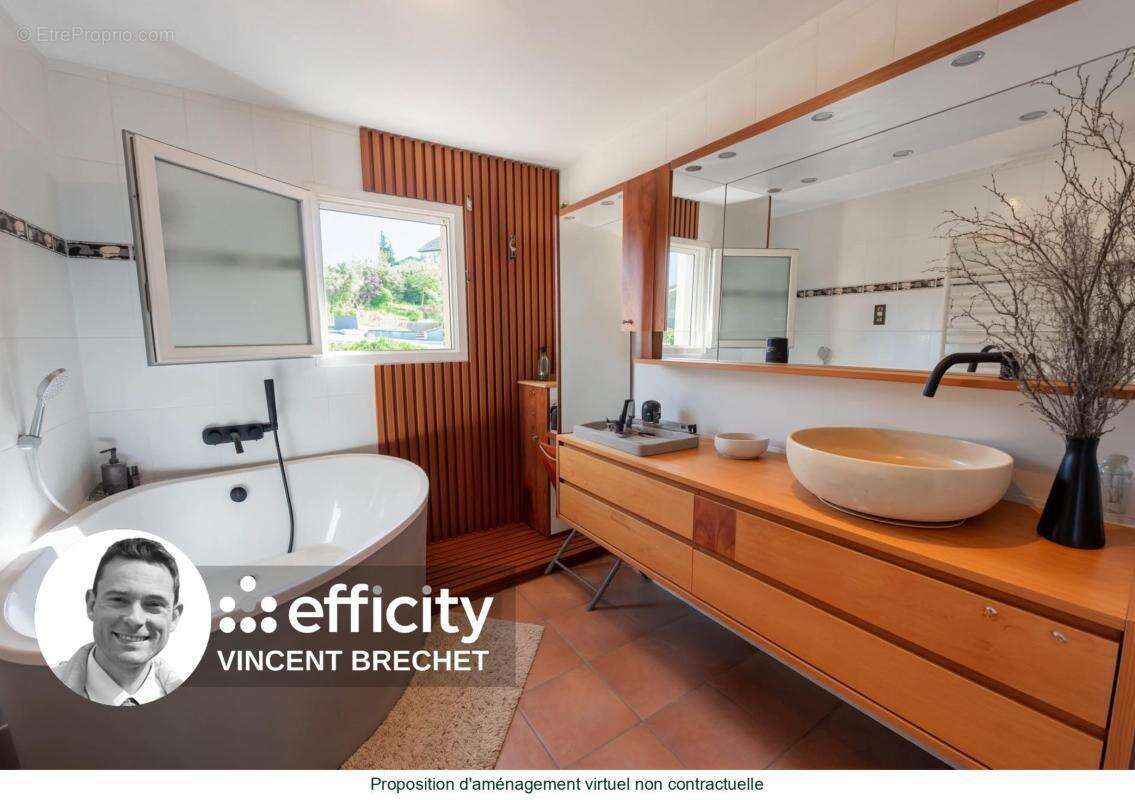 Maison à CRUSEILLES