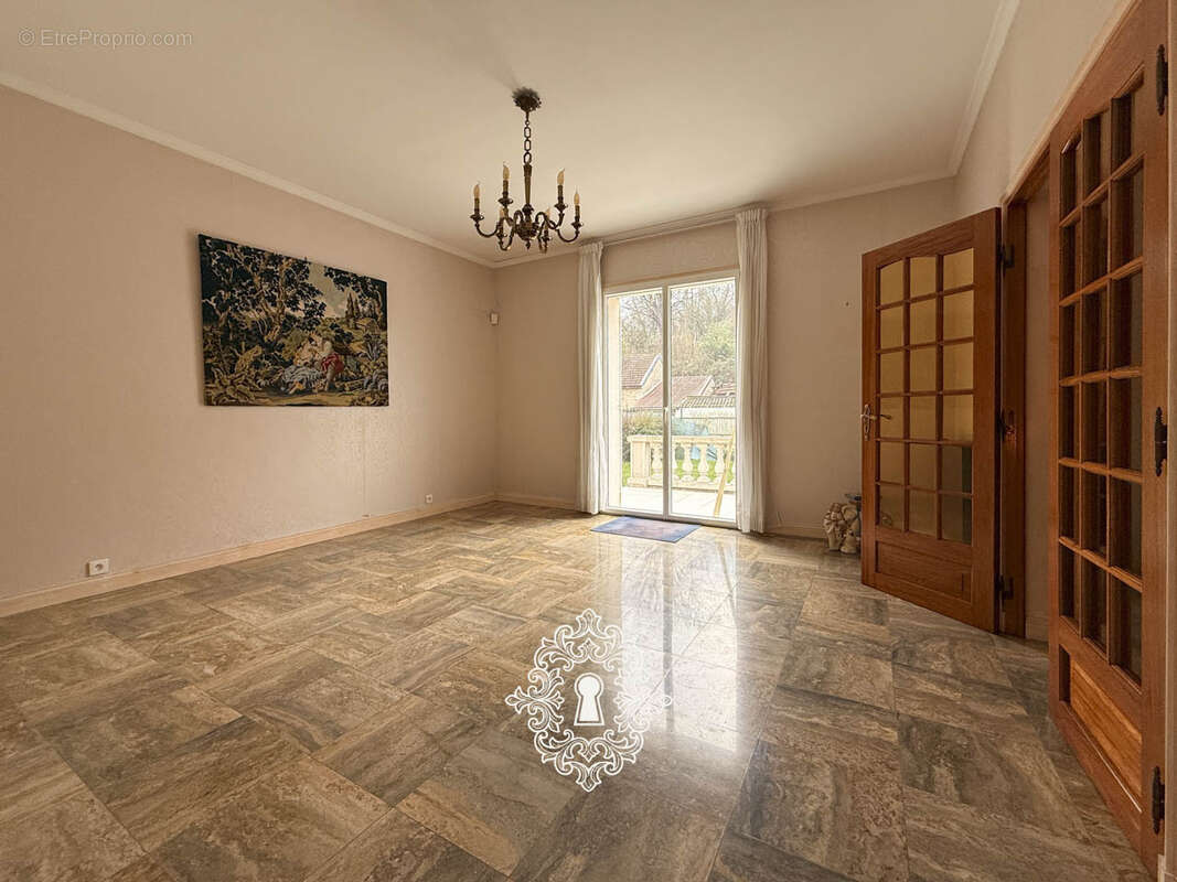 Maison à LONGUEVILLE