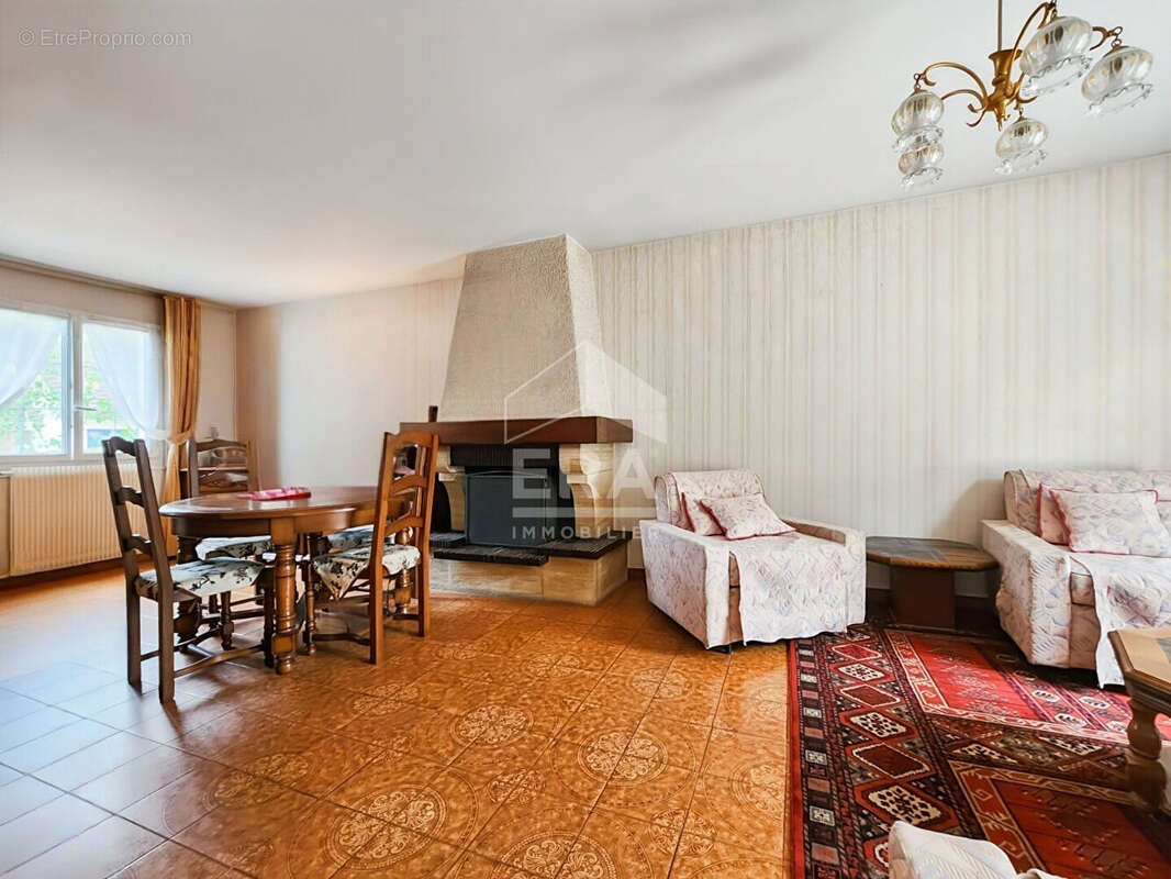 Maison Cesson 6 pièce(s) 94.30 m2 - photo 3