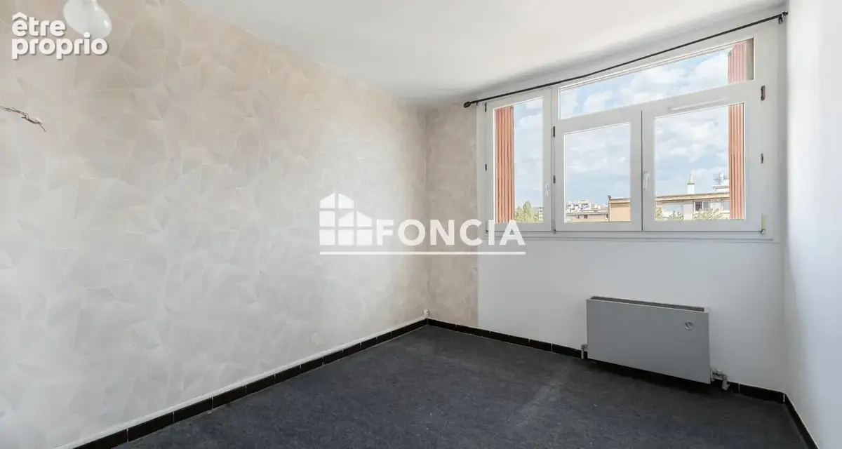 Quartier de La Monaque à Salon-de-Provence : Appartement de type 3 de 66 m2 avec balcon - photo 5