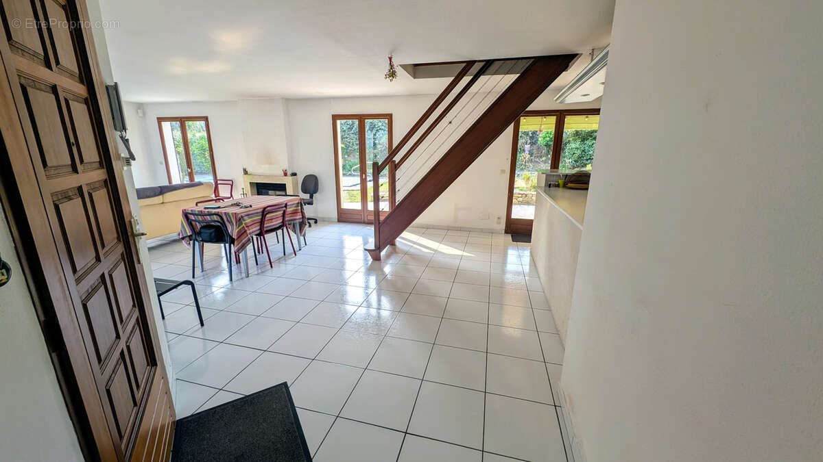 Maison à LAROQUE-DES-ALBERES