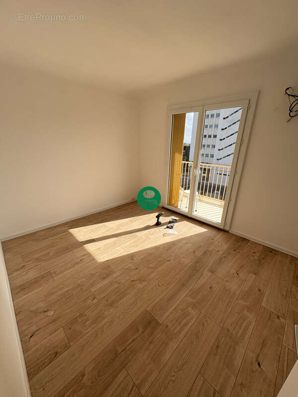 Appartement T4 à vendre Quartier Mar Vivo   La Seyne-sur-Mer (83) - photo 7