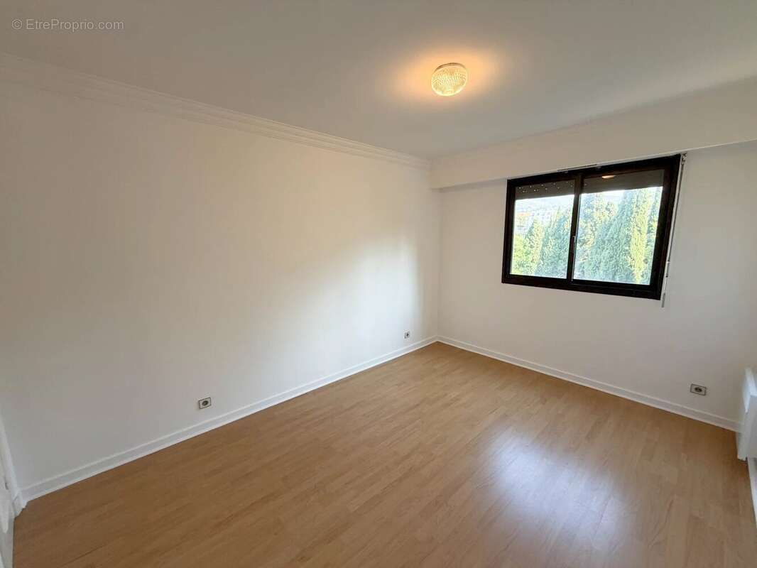 3 pièces balcon garage - nice cimiez - photo 8