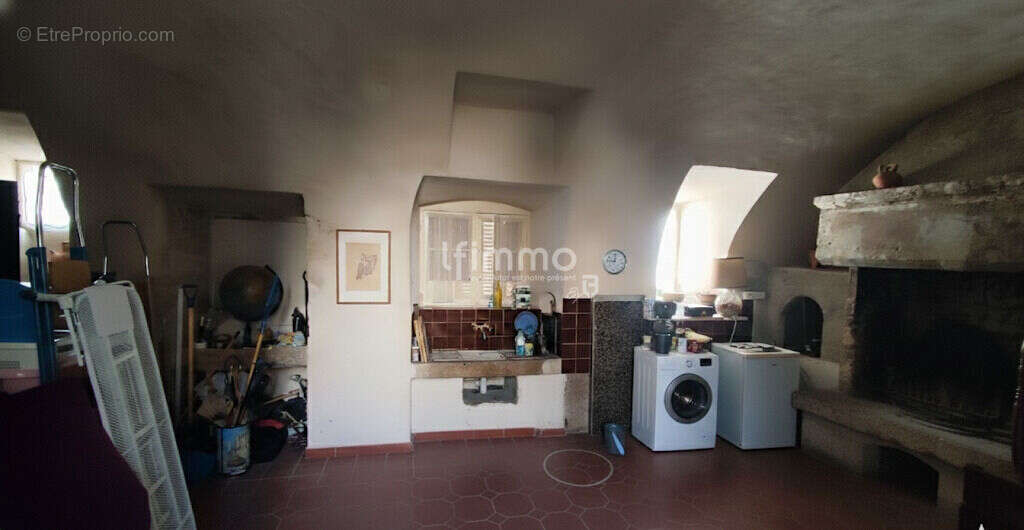 Appartement à PEYRUIS