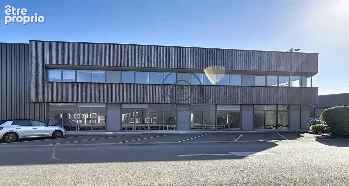 Photo Commerce à La Chapelle-D'armentieres au prix de 600 000€
