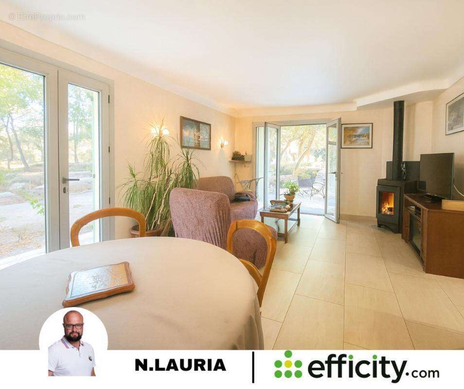 Maison à PEYROLLES-EN-PROVENCE