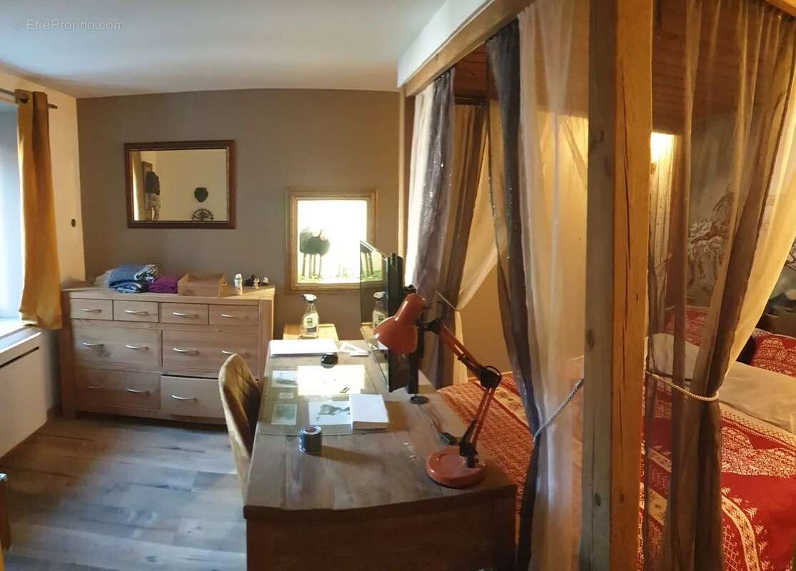 Appartement à ECOLE
