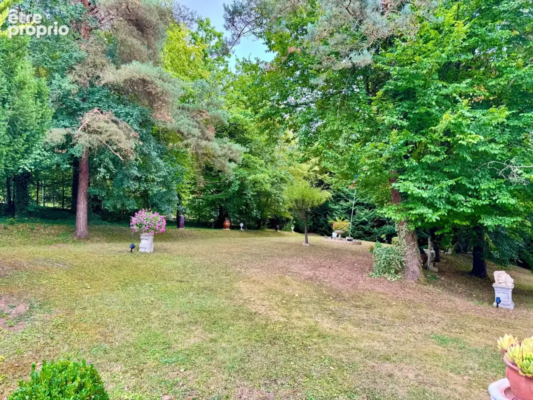 TROISSEREUX maison de 296 m² - Terrain de 6 000 m² - photo 15