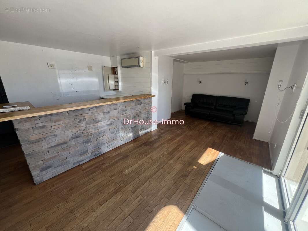 Commerce 91 m² à Le Grau-Du-Roi  - photo 14