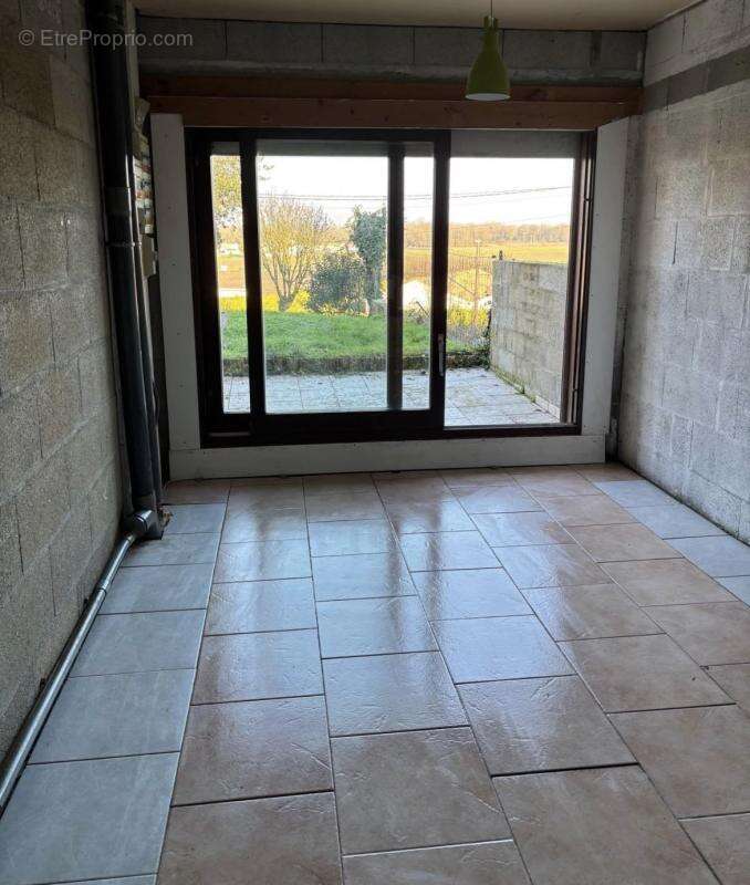 Maison à ROULLET-SAINT-ESTEPHE