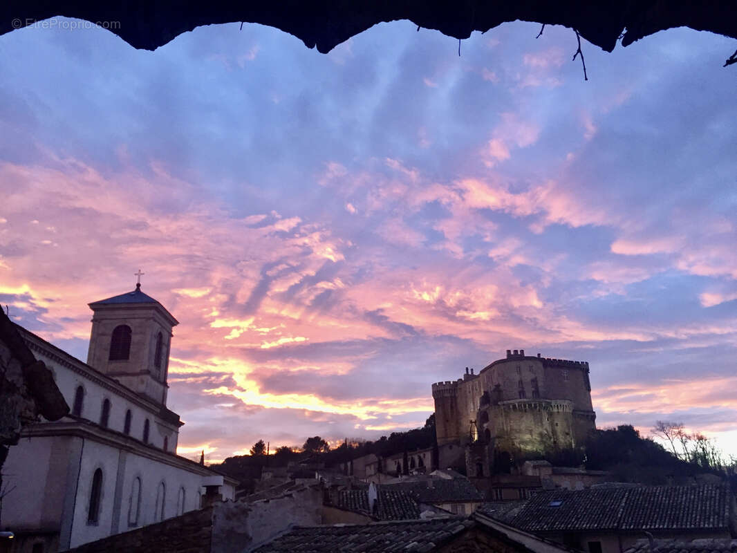 Maison à SUZE-LA-ROUSSE