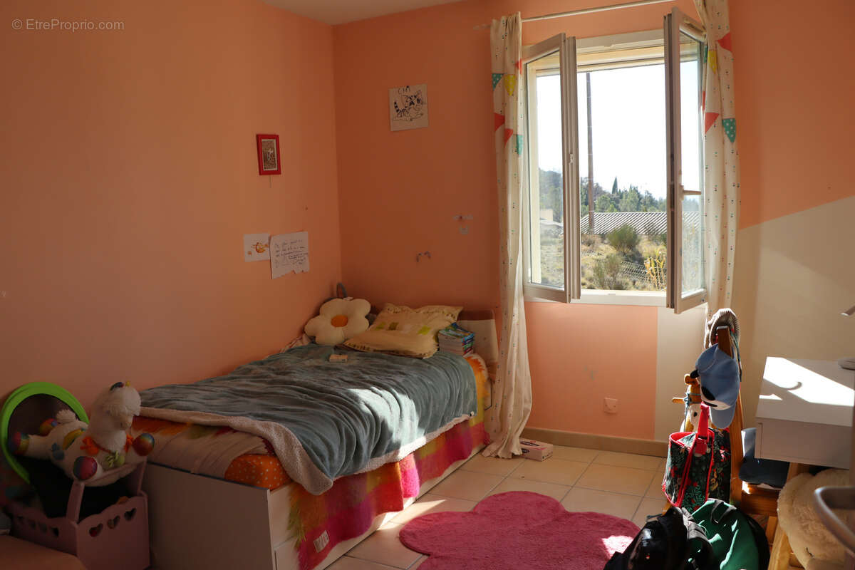 Maison à SAINT-SATURNIN-LES-APT