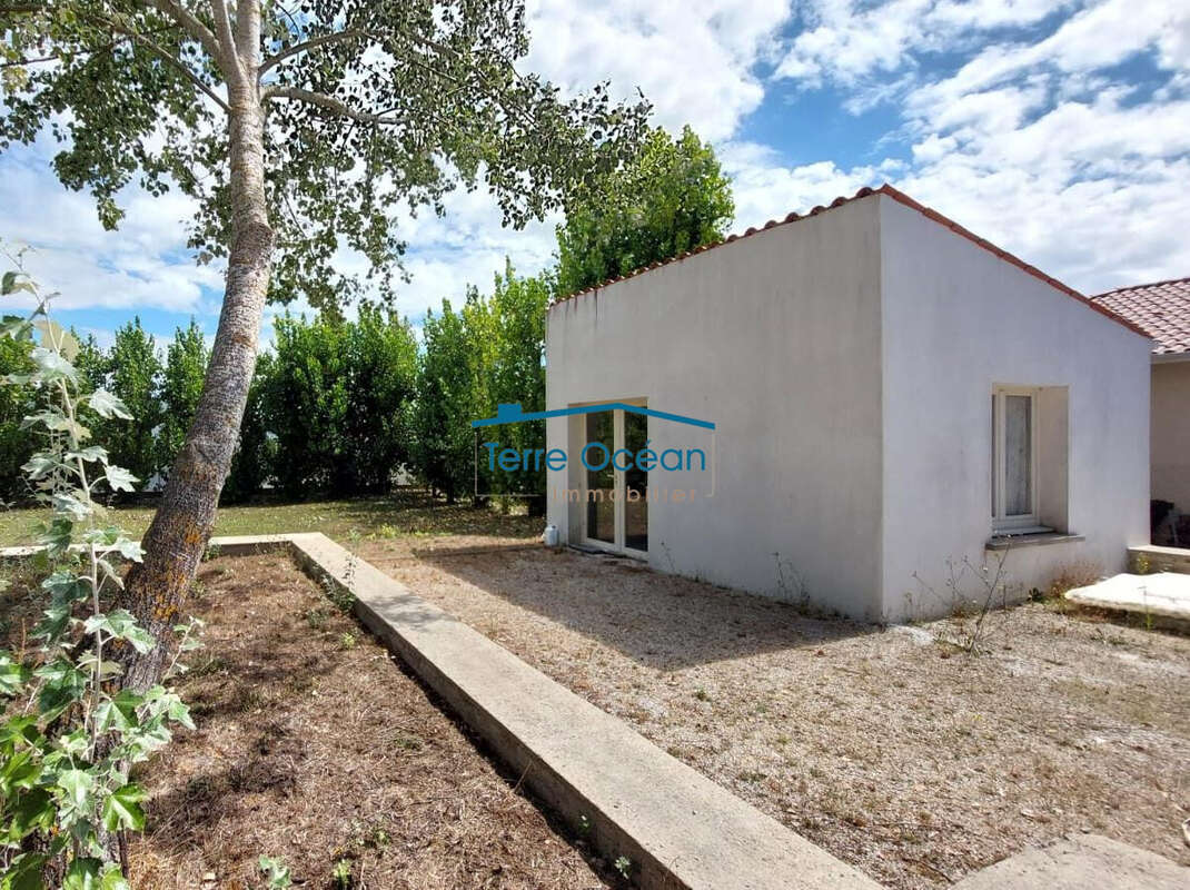 Terrain 564 m² à Royan  - photo 2