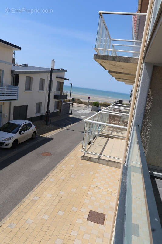 Vue mer de ce superbe 3 pièces avec terrasse plein sud et garage - photo 9
