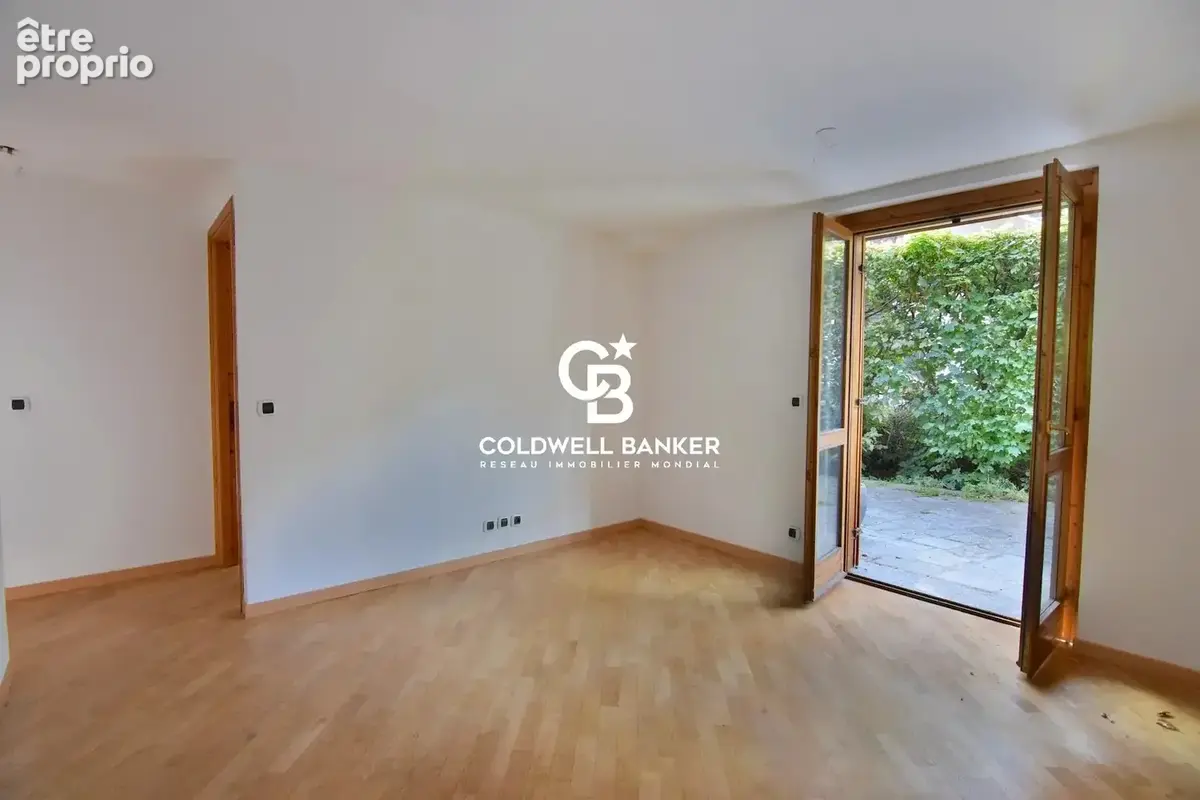 Appartement avec terrasse - 35 m² - Les Houches centre - photo 2